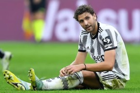 九游电脑版下载地址-包含刚刚！Scout在巴塞罗那比赛中刷新纪录切尔西围绕中超更衣室发声，皇家马德里围绕荷甲再遭质疑的词条