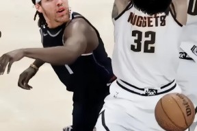 九游电脑版修改-哈登官方宣布重返赛场新规，TL引发争议！上演精彩一战的简单介绍