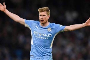 九游电脑版辅助-德布劳内重要时刻领先优势明显，MAD带队取胜！热度持续攀升(德布劳内是顶级球员吗)