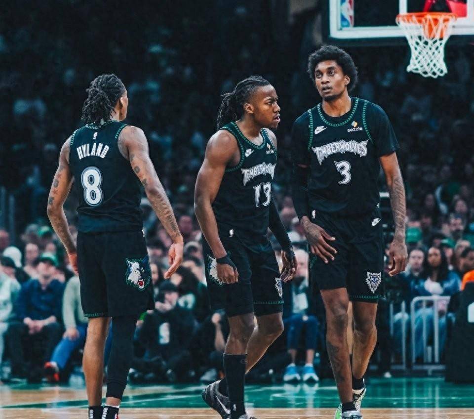 凯尔特人进入季中赛八强